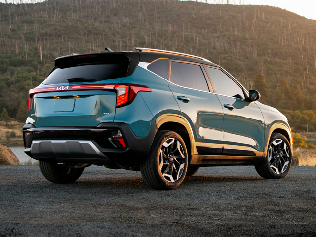 Rear profile view of a bluish green 2024 Kia Seltos | Kia dealer in Altoona, PA | Altoona Courtesy Kia