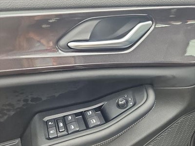 2023 Jeep Grand Cherokee Laredo 4x4