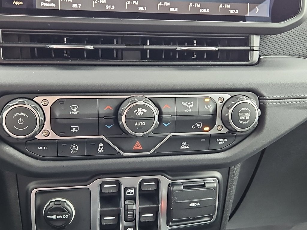 2026 Jeep Gladiator Mojave 4x4