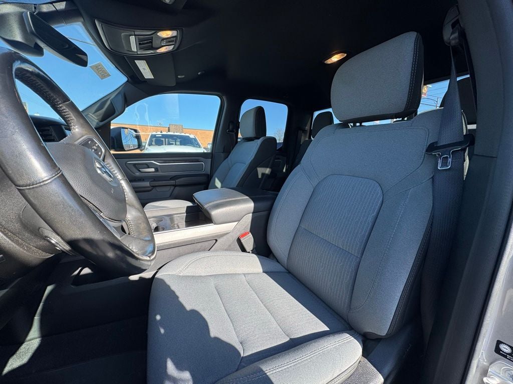 2021 RAM 1500 Big Horn Quad Cab 4x4 6'4' Box