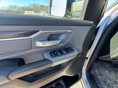 2021 RAM 1500 Big Horn Quad Cab 4x4 6'4' Box