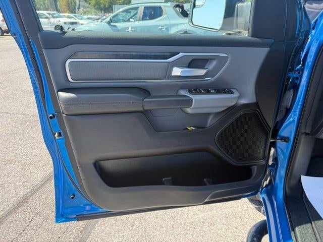 2021 RAM 1500 Big Horn Crew Cab 4x4 5'7' Box