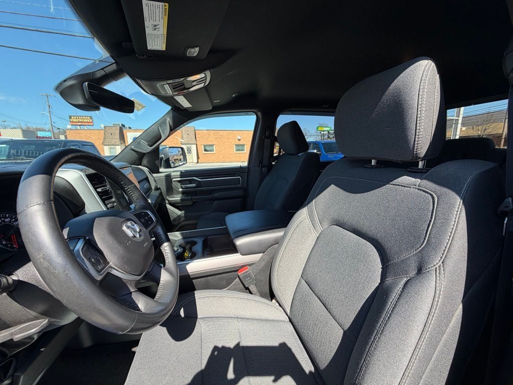 2022 RAM 1500 Big Horn Crew Cab 4x4 5'7' Box