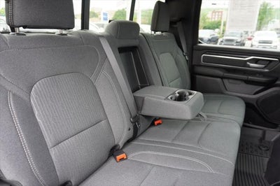 2022 RAM 1500 Big Horn Crew Cab 4x4 5'7' Box