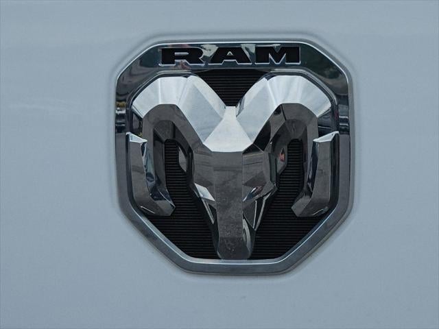 2023 RAM 1500 Big Horn Crew Cab 4x4 5'7' Box