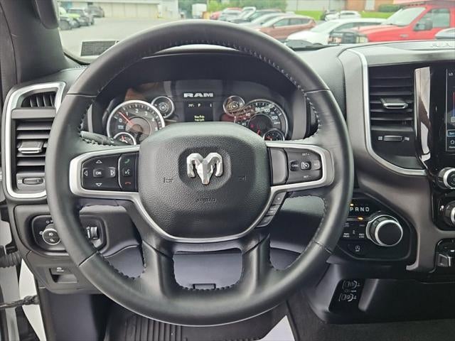 2023 RAM 1500 Big Horn Crew Cab 4x4 5'7' Box