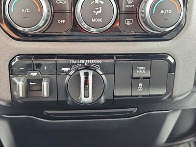 2023 RAM 1500 Big Horn Crew Cab 4x4 5'7' Box