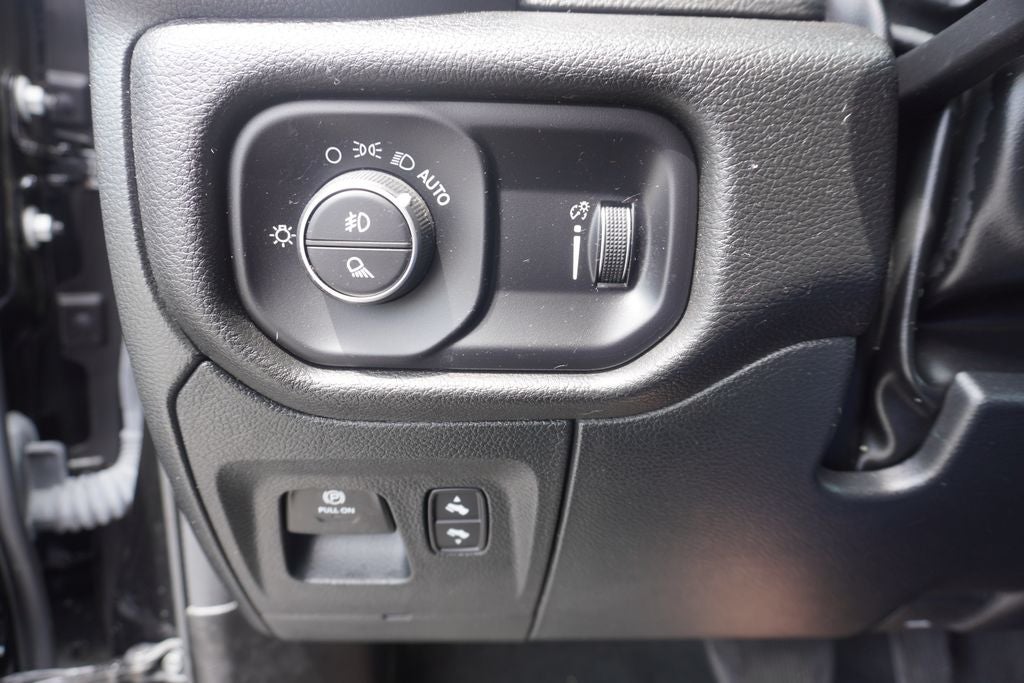2022 RAM 1500 Limited Crew Cab 4x4 5'7' Box