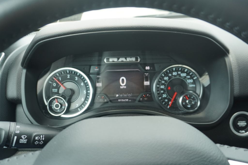 2022 RAM 1500 Limited Crew Cab 4x4 5'7' Box