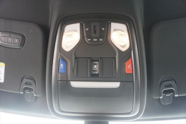 2022 RAM 1500 Limited Crew Cab 4x4 5'7' Box
