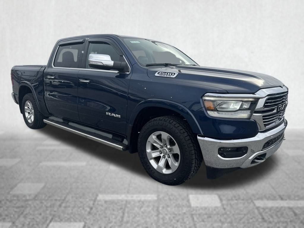 2020 RAM 1500 Laramie Crew Cab 4x4 5'7' Box