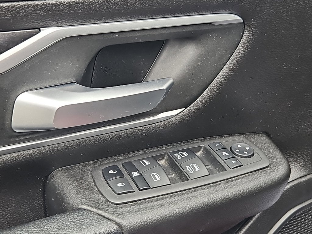 2023 RAM 1500 Big Horn Crew Cab 4x4 6'4' Box