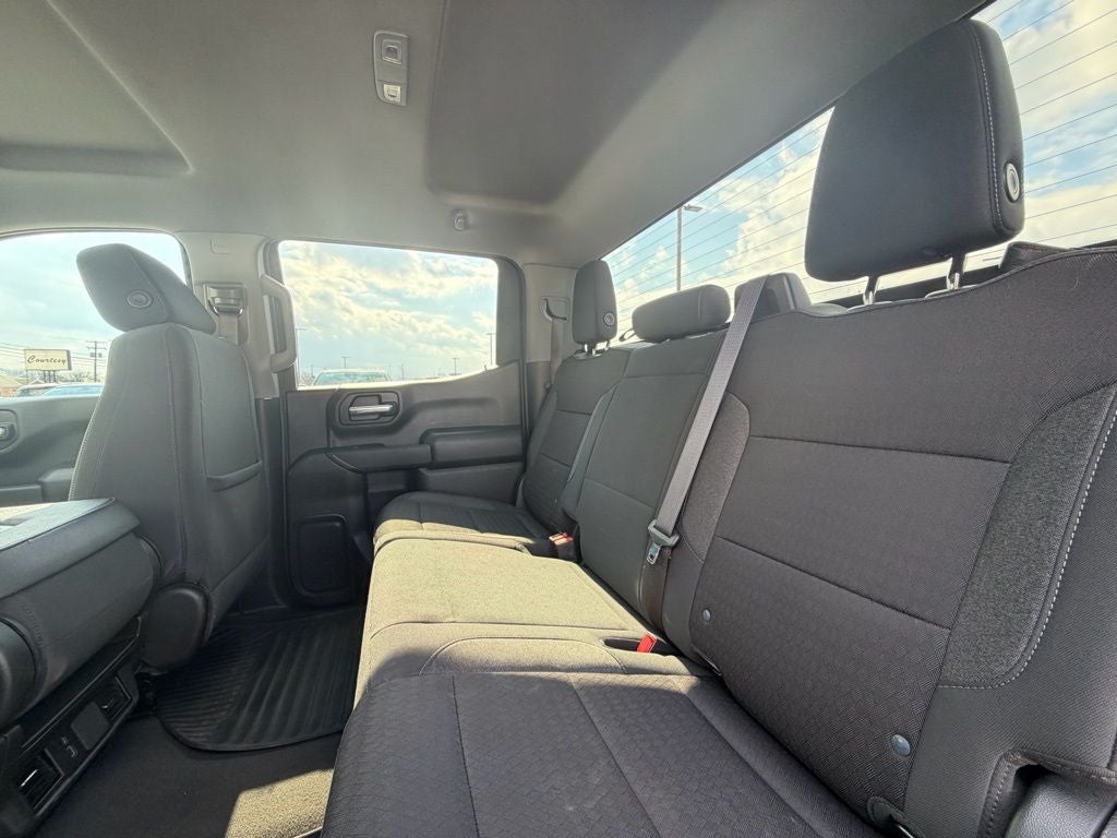 2023 Chevrolet Silverado 1500 4WD Crew Cab Short Bed Custom