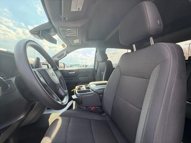 2023 Chevrolet Silverado 1500 4WD Crew Cab Short Bed Custom