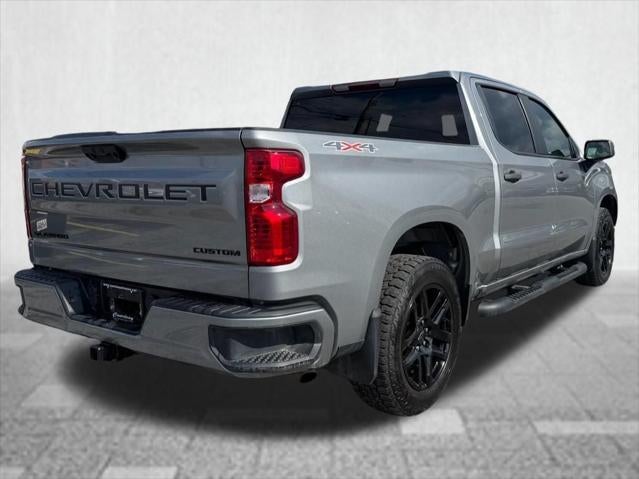 2023 Chevrolet Silverado 1500 4WD Crew Cab Short Bed Custom