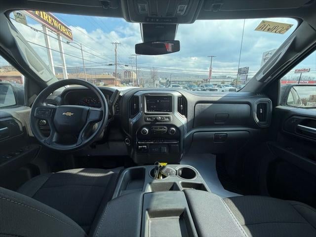 2023 Chevrolet Silverado 1500 4WD Crew Cab Short Bed Custom