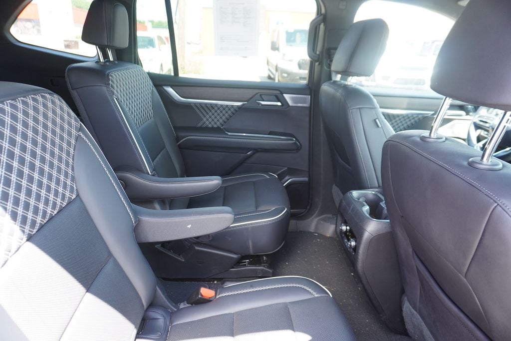 2024 GMC Acadia AWD Denali