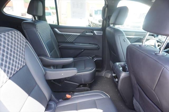 2024 GMC Acadia AWD Denali