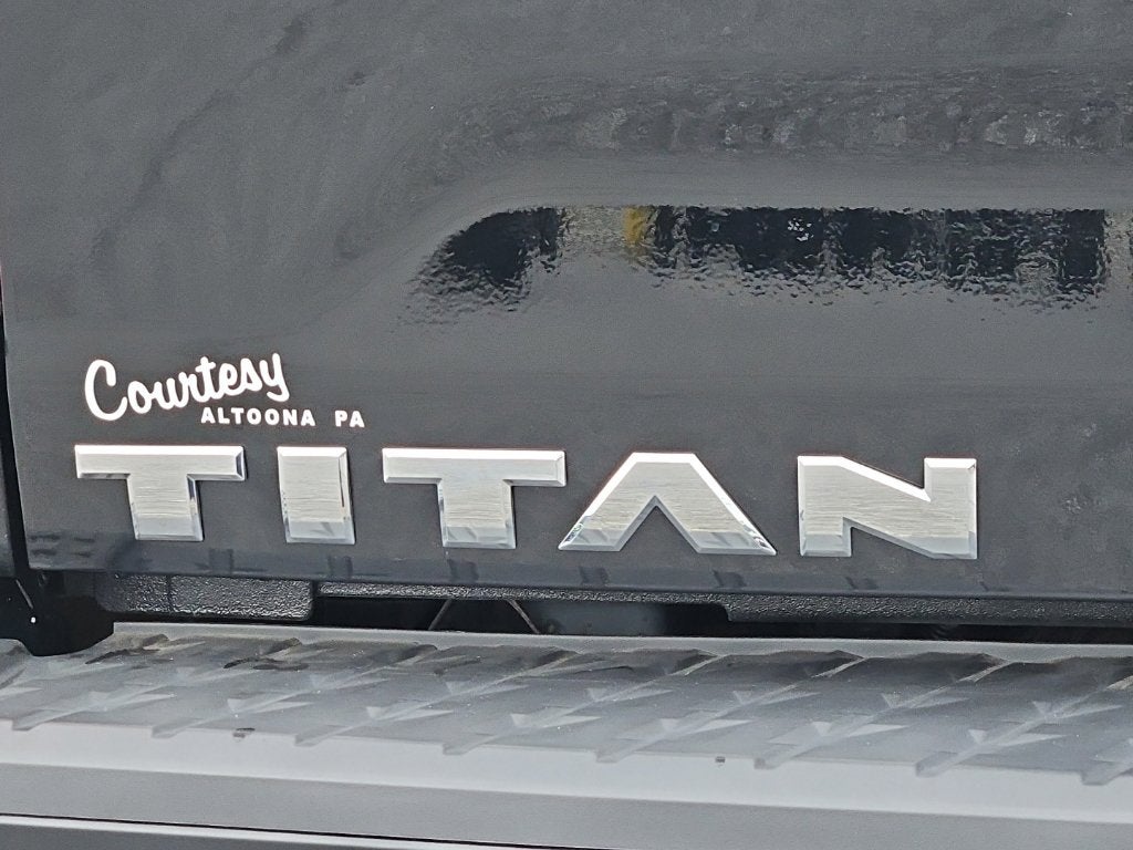 2023 Nissan TITAN King Cab S 4x4