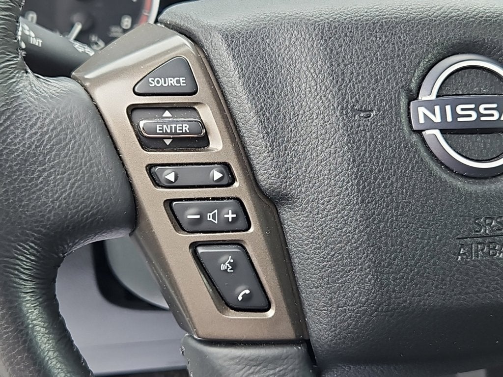 2024 Nissan TITAN Crew Cab SV 4x4