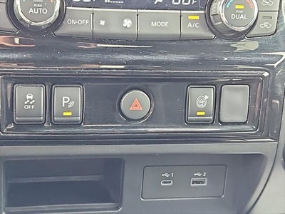2024 Nissan TITAN Crew Cab SV 4x4