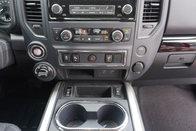 2024 Nissan TITAN Crew Cab SV 4x4
