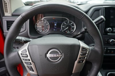 2024 Nissan TITAN Crew Cab SV 4x4