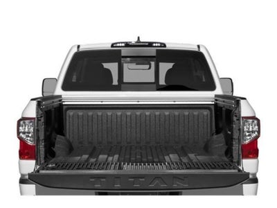 2024 Nissan TITAN Crew Cab SV 4x4
