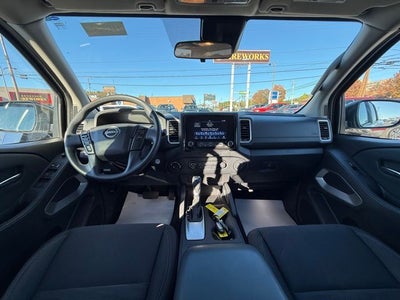2022 Nissan Frontier Crew Cab SV 4x4