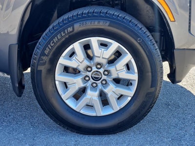2022 Nissan Frontier Crew Cab SV 4x4