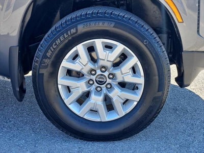 2022 Nissan Frontier Crew Cab SV 4x4