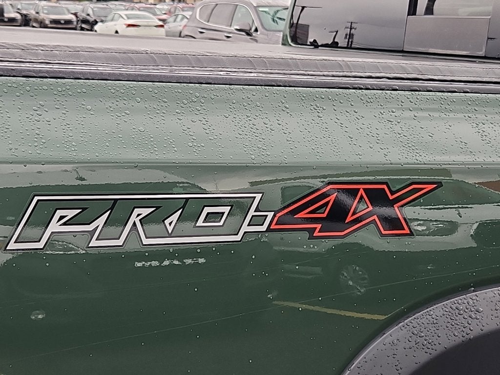 2024 Nissan Frontier Crew Cab PRO-4X 4x4