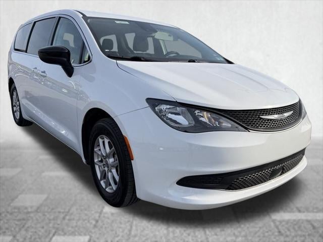 2024 Chrysler Voyager LX