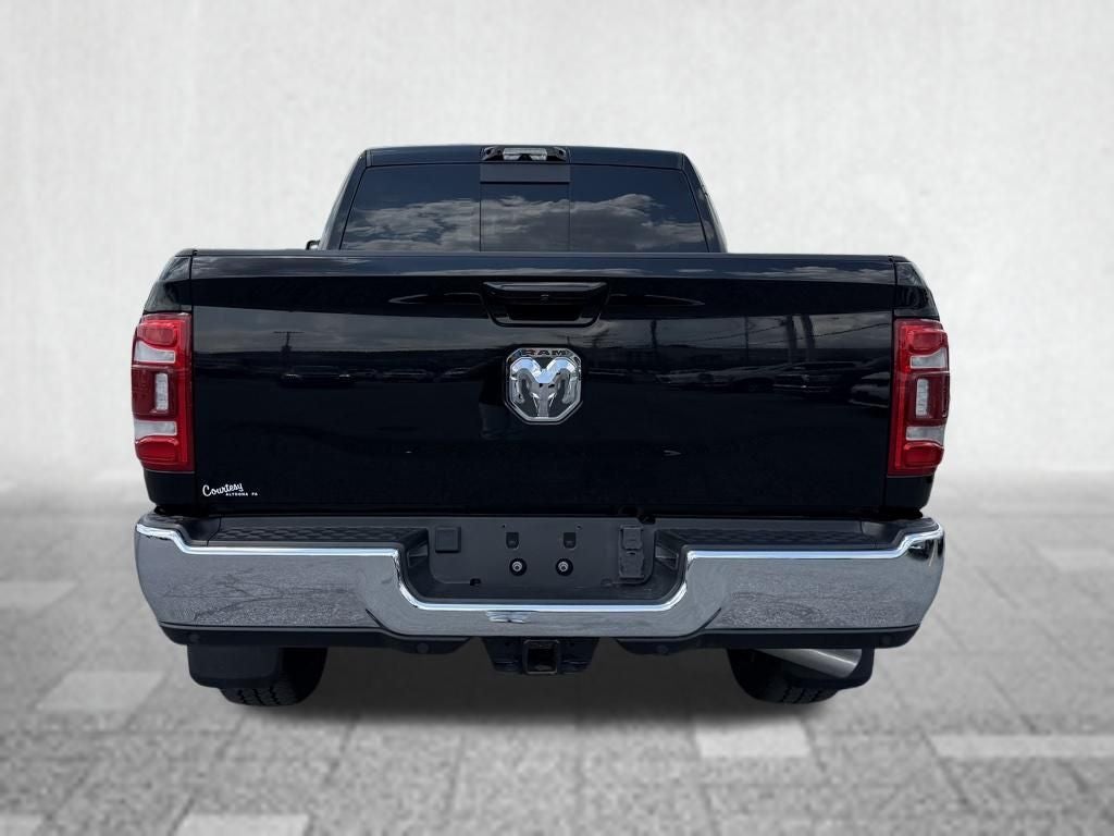 2024 RAM 3500 Limited Mega Cab 4x4 6'4' Box