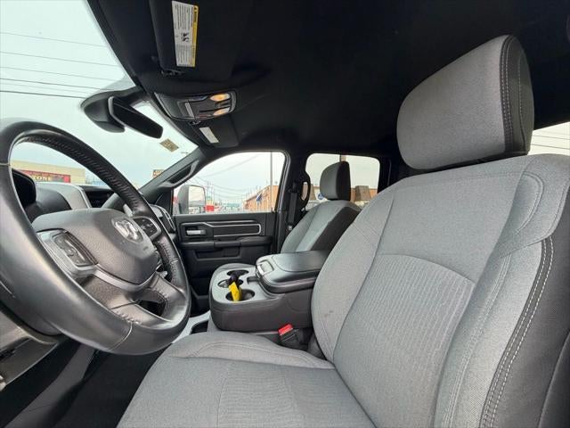 2024 RAM 3500 Big Horn Crew Cab 4x4 8' Box