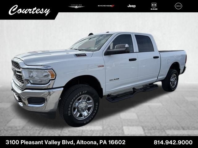 2022 RAM 2500 Tradesman Crew Cab 4x4 6'4' Box