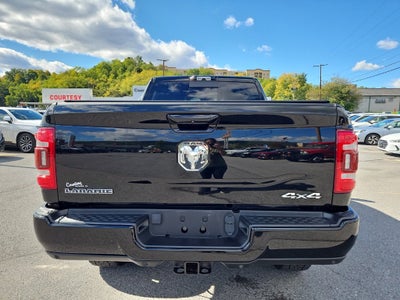 2022 RAM 2500 Laramie Crew Cab 4x4 6'4' Box