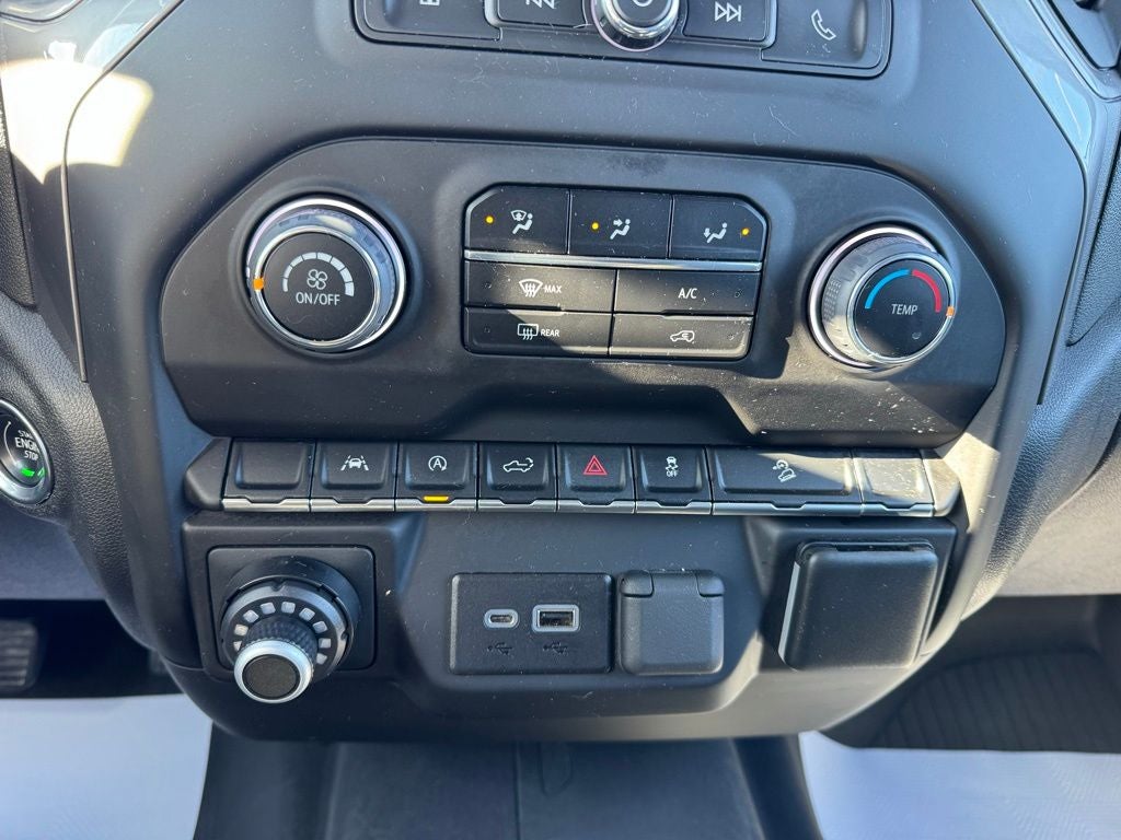 2022 Chevrolet Silverado 1500 Custom Trail Boss