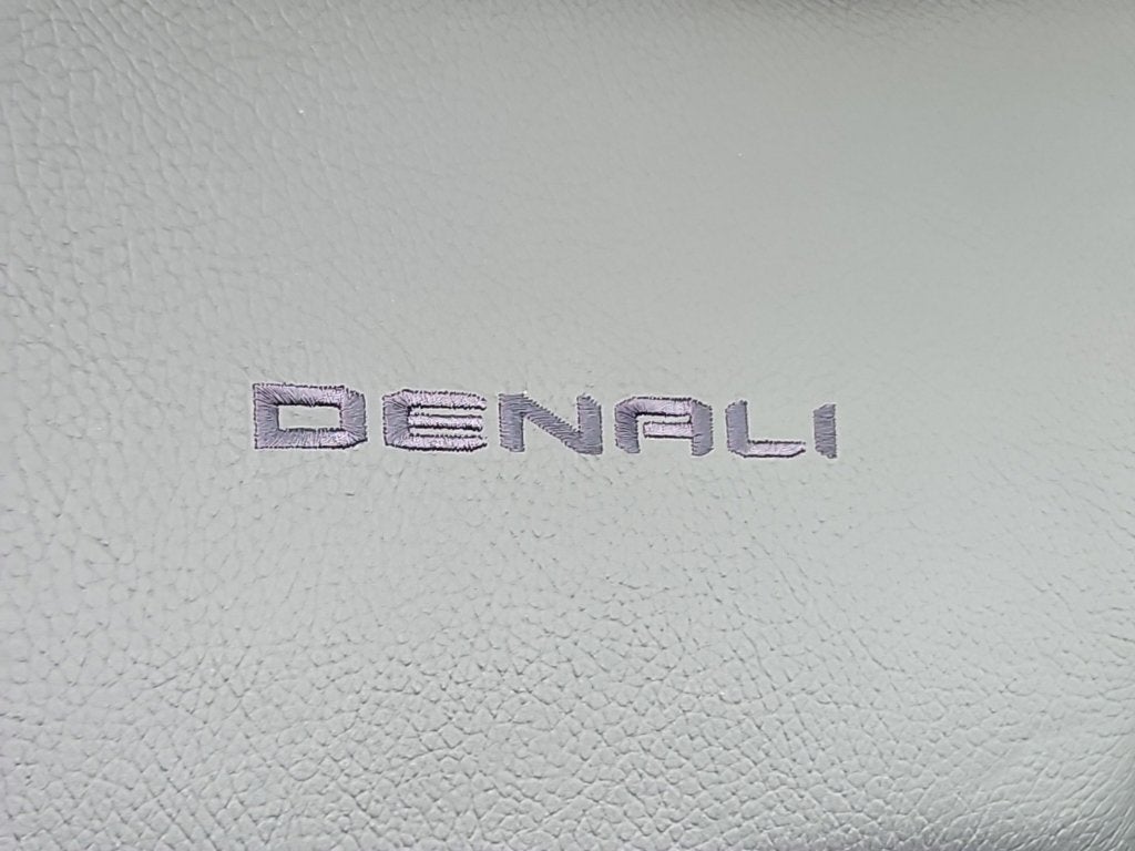 2023 GMC Sierra 1500 4WD Crew Cab Short Box Denali