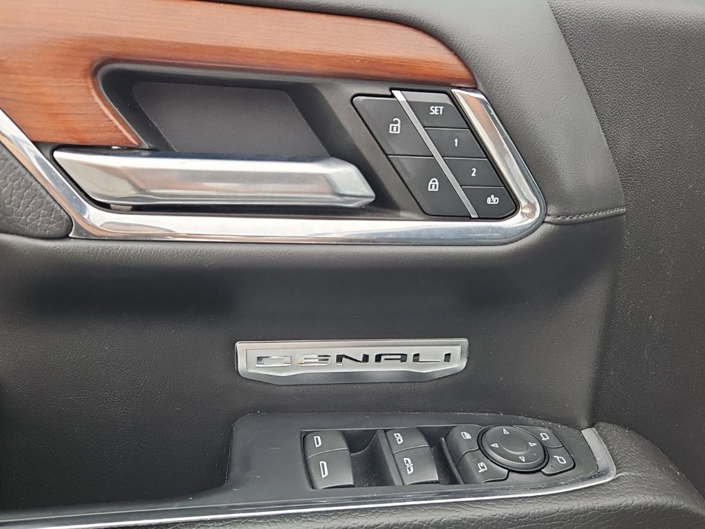 2023 GMC Sierra 1500 4WD Crew Cab Short Box Denali