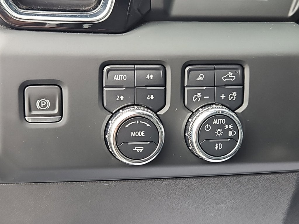 2023 GMC Sierra 1500 4WD Crew Cab Short Box Denali