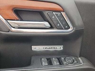 2023 GMC Sierra 1500 4WD Crew Cab Short Box Denali