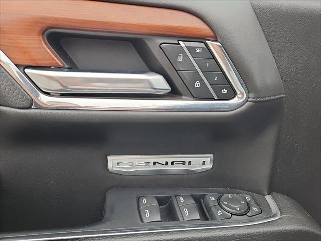 2023 GMC Sierra 1500 4WD Crew Cab Short Box Denali