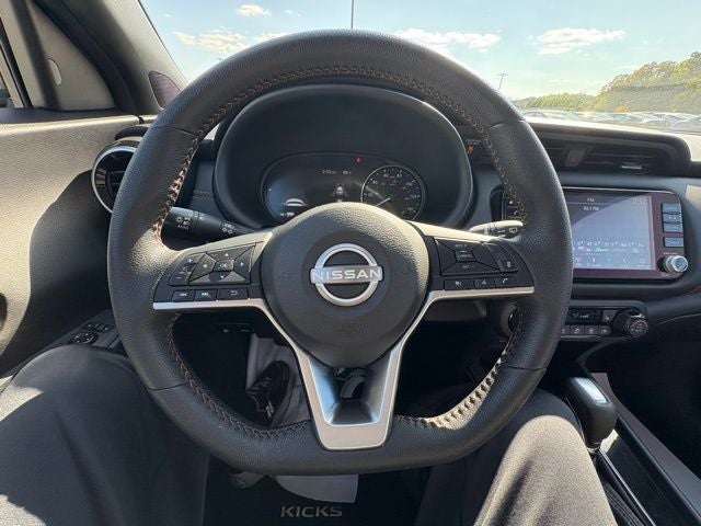 2024 Nissan Kicks SR Xtronic CVT