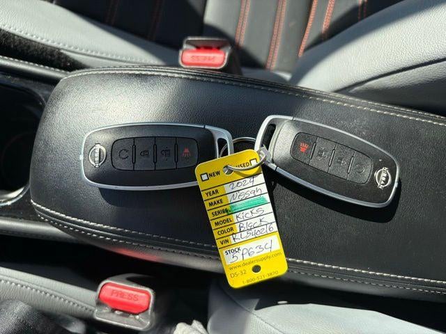 2024 Nissan Kicks SR Xtronic CVT