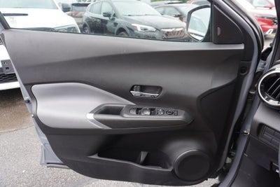 2023 Nissan Kicks SR Xtronic CVT