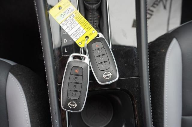 2023 Nissan Kicks SR Xtronic CVT