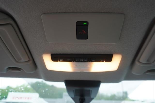 2023 Nissan Kicks SR Xtronic CVT