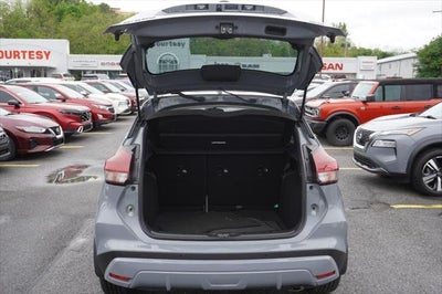 2023 Nissan Kicks SR Xtronic CVT