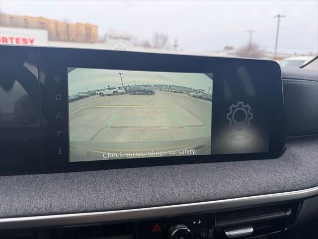 2025 Nissan Kicks SV FWD